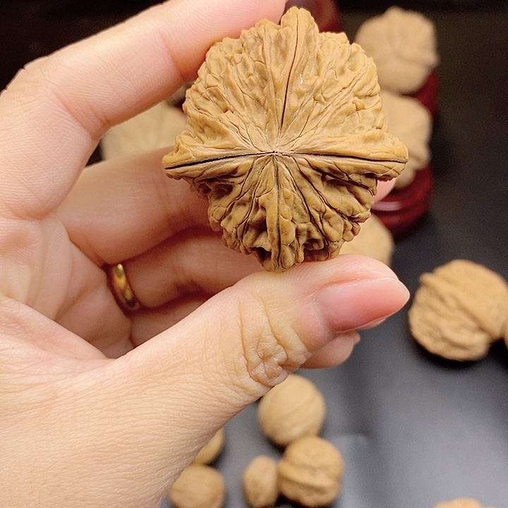 天***顺文玩核桃吊坠裂瑕疵不退不换