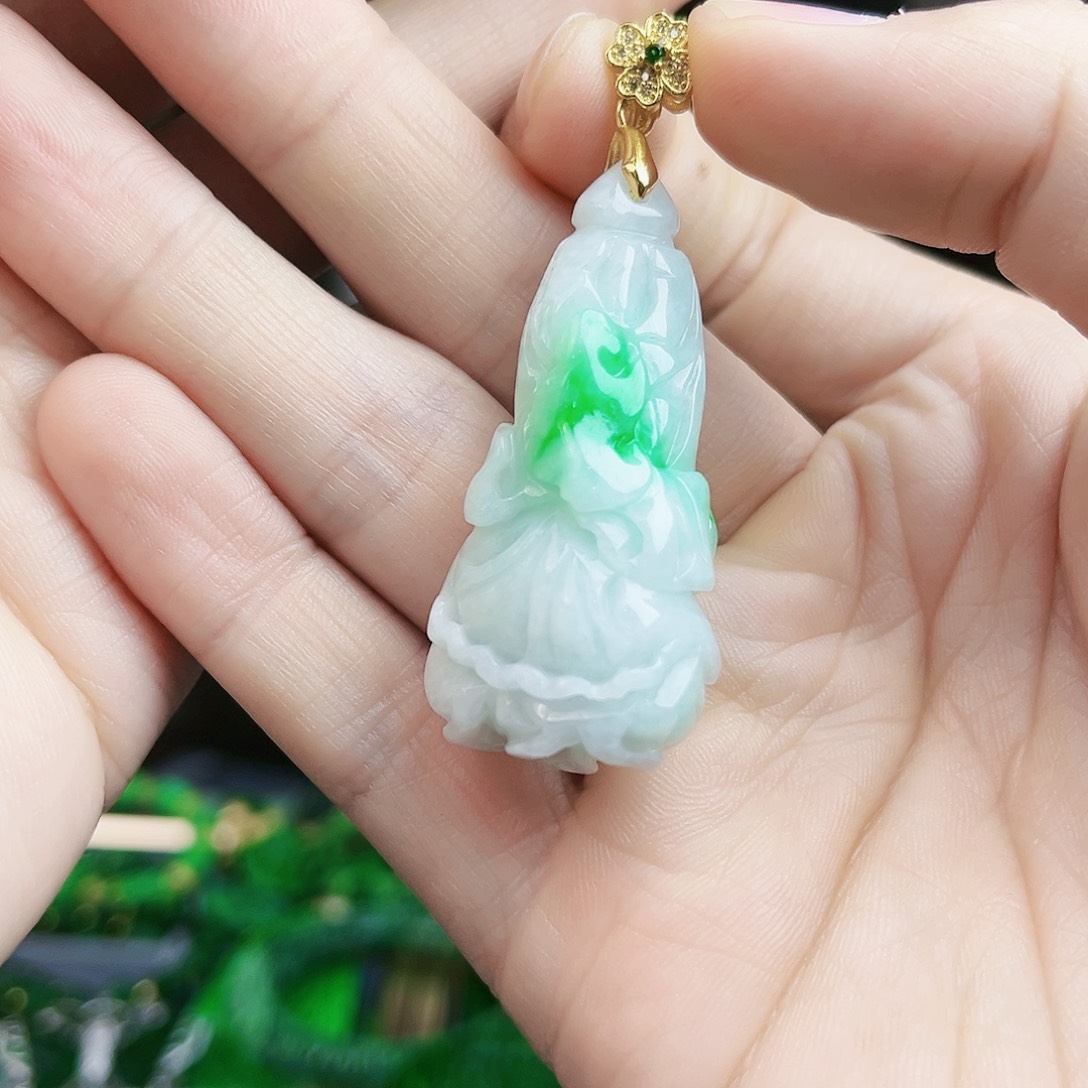 翡翠颈饰未镶嵌吊坠