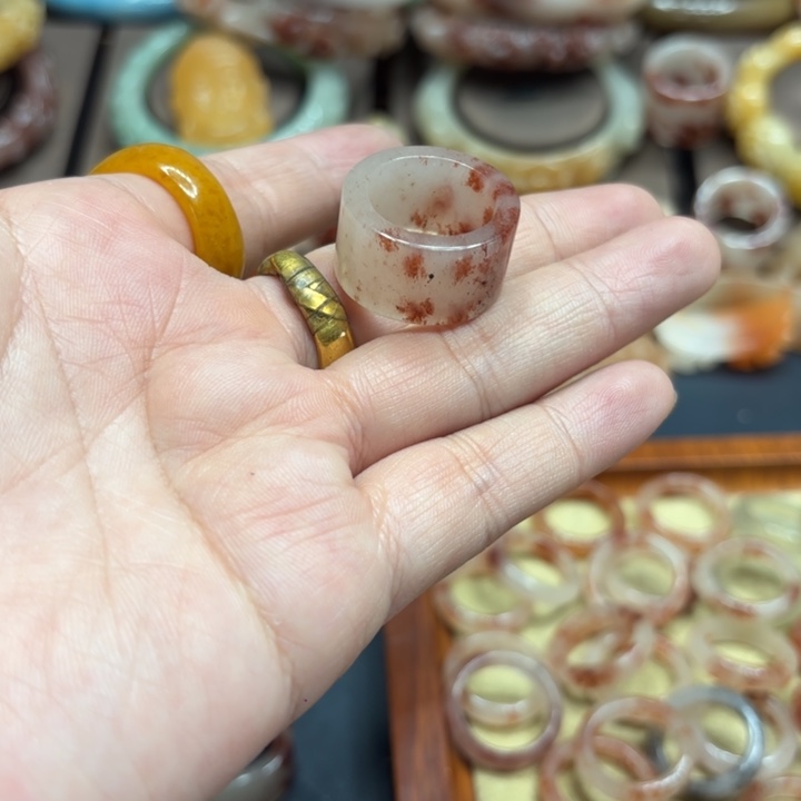 ＃***华石英岩玉合金颈饰