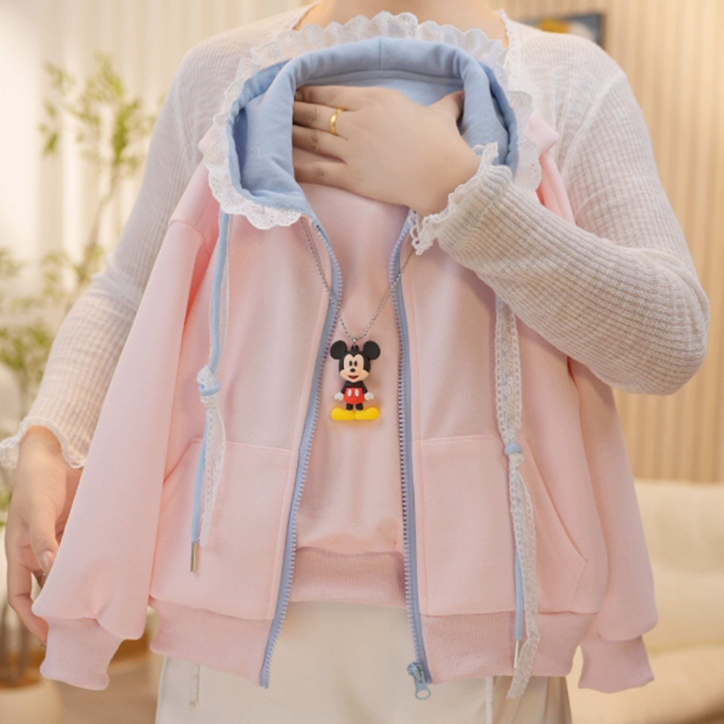 3045女童加绒外套2025春秋新款外套针织上衣卫衣休闲时尚印花外套