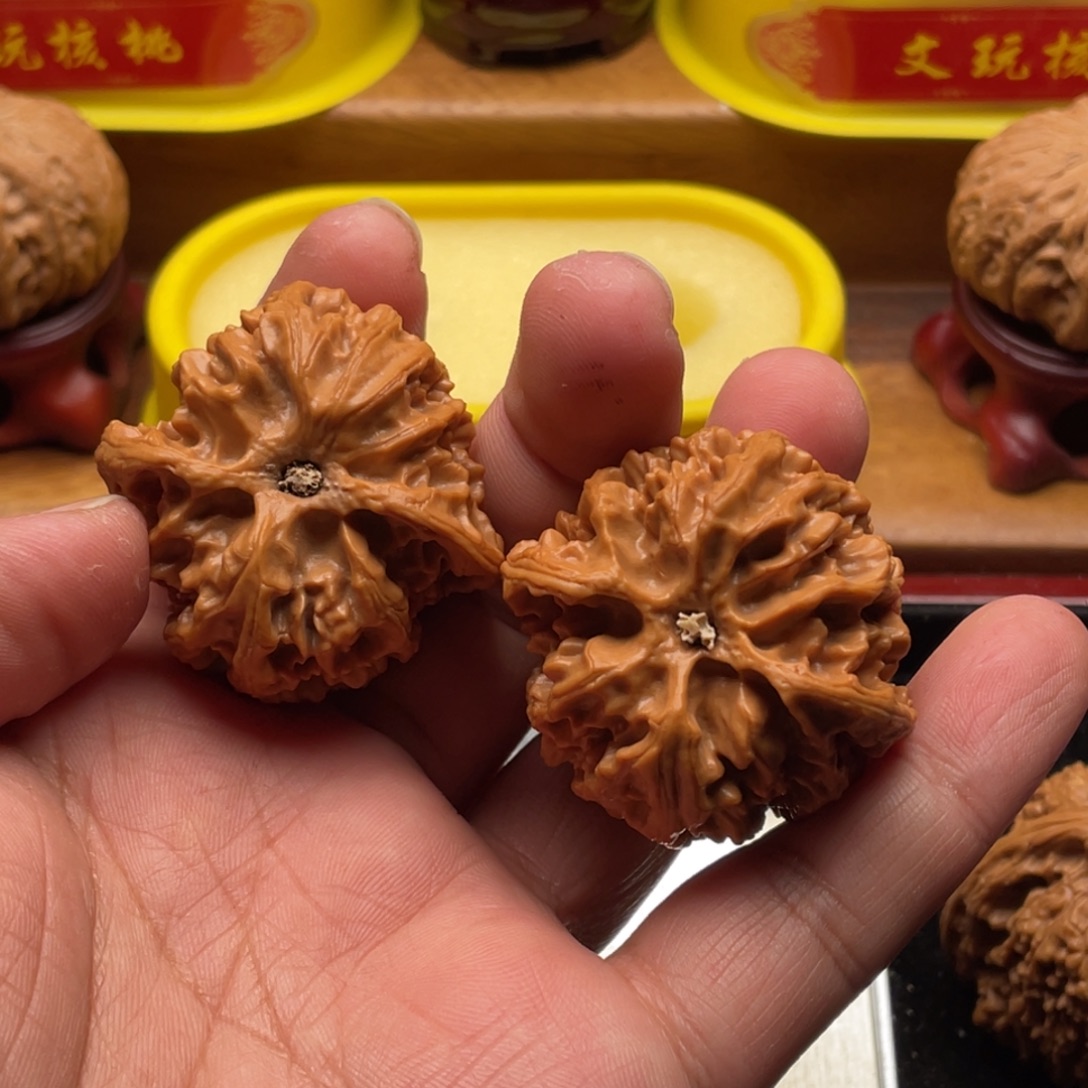 啦***了吊坠文玩核桃苹果园