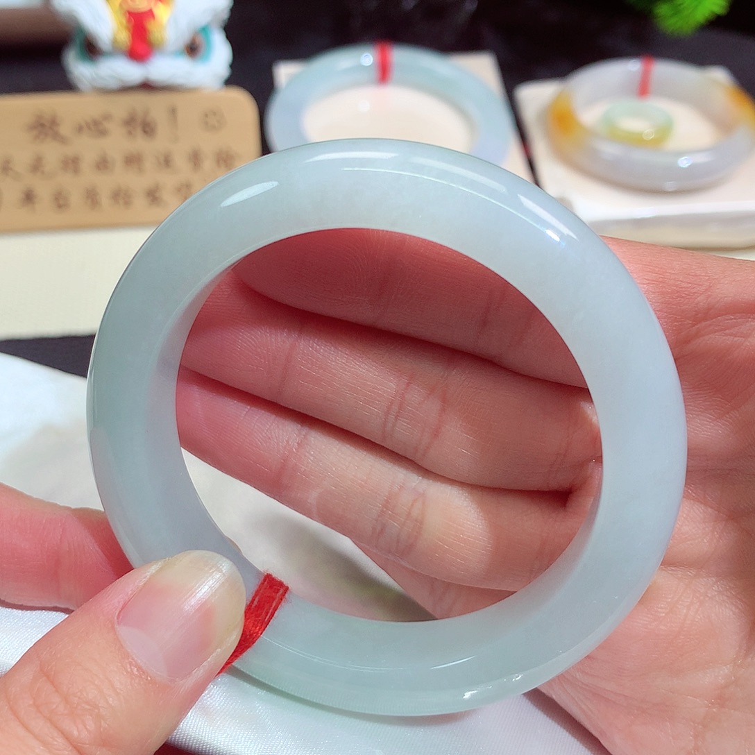 翡翠未镶嵌手镯9012