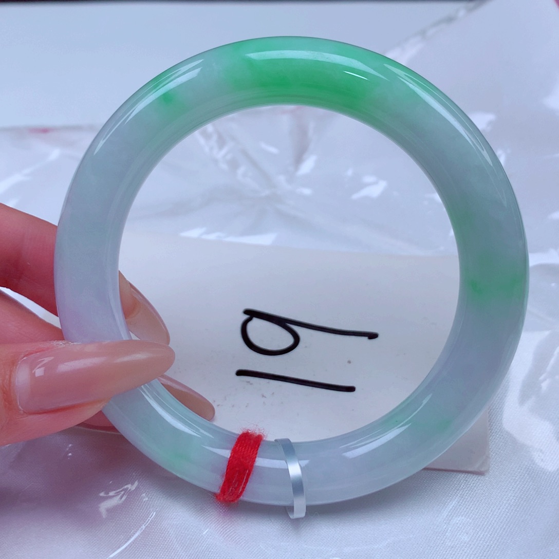 翡翠手镯未镶嵌翡翠56