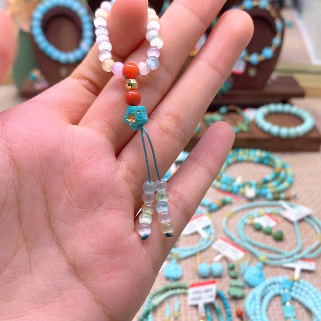 绿松石配饰未镶嵌