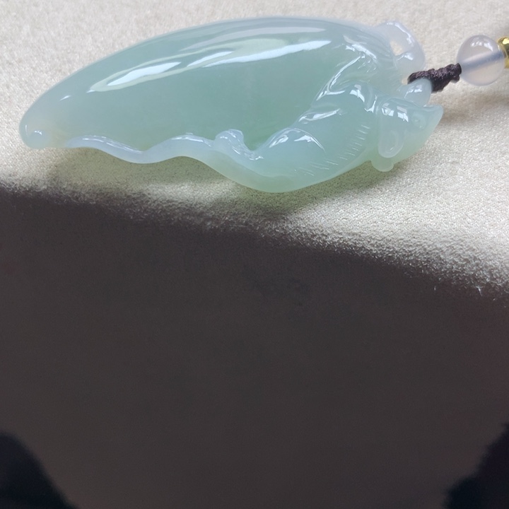 翡翠颈饰未镶嵌吊坠