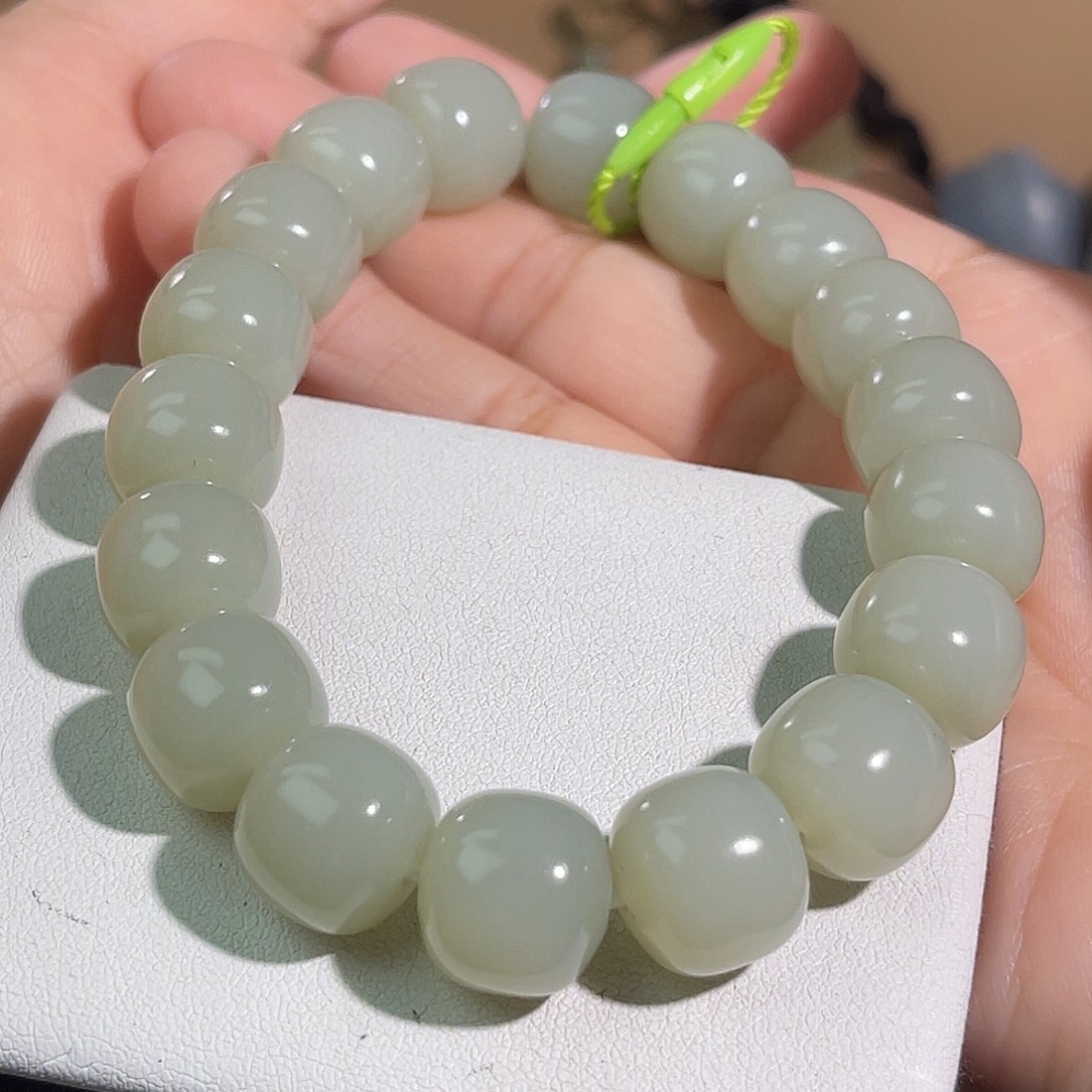 顺***然和田玉未镶嵌手串