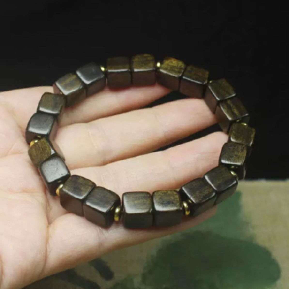 增香沉香木方珠单圈手串 A315 精美手串 高端文玩手串-（无礼盒）