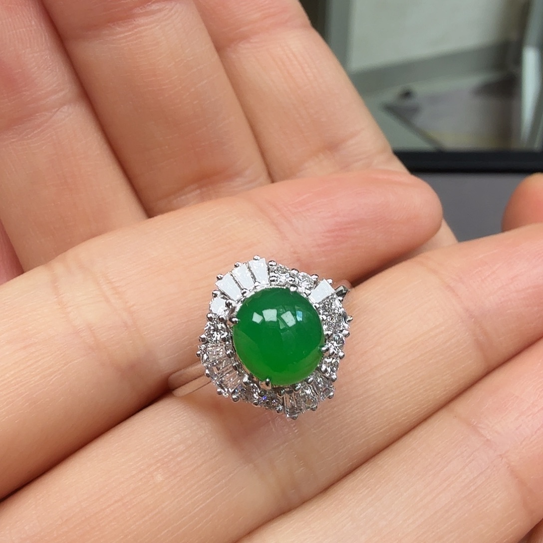 ****n翡翠18K金镶嵌颈饰