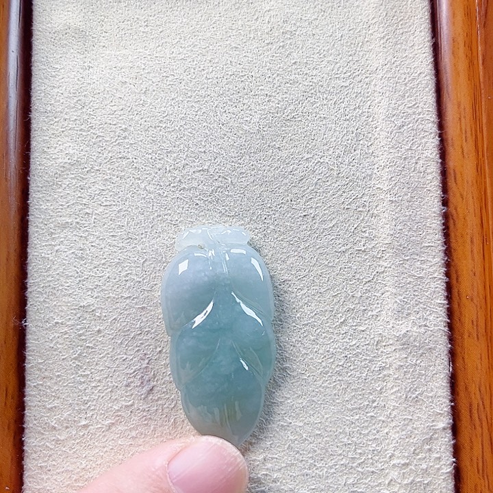 翡翠未镶嵌颈饰孤品