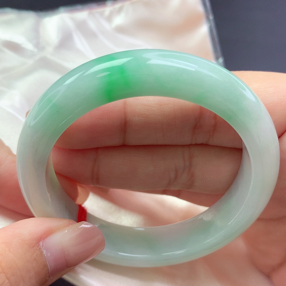 【闪购商品】未镶嵌手镯翡翠380007