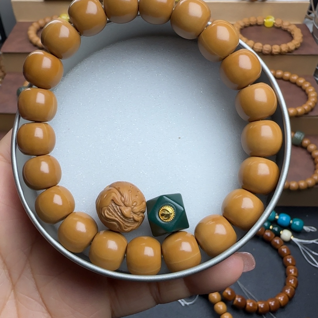 吊坠猴头核桃12+老型+配饰单颗+糖八棱