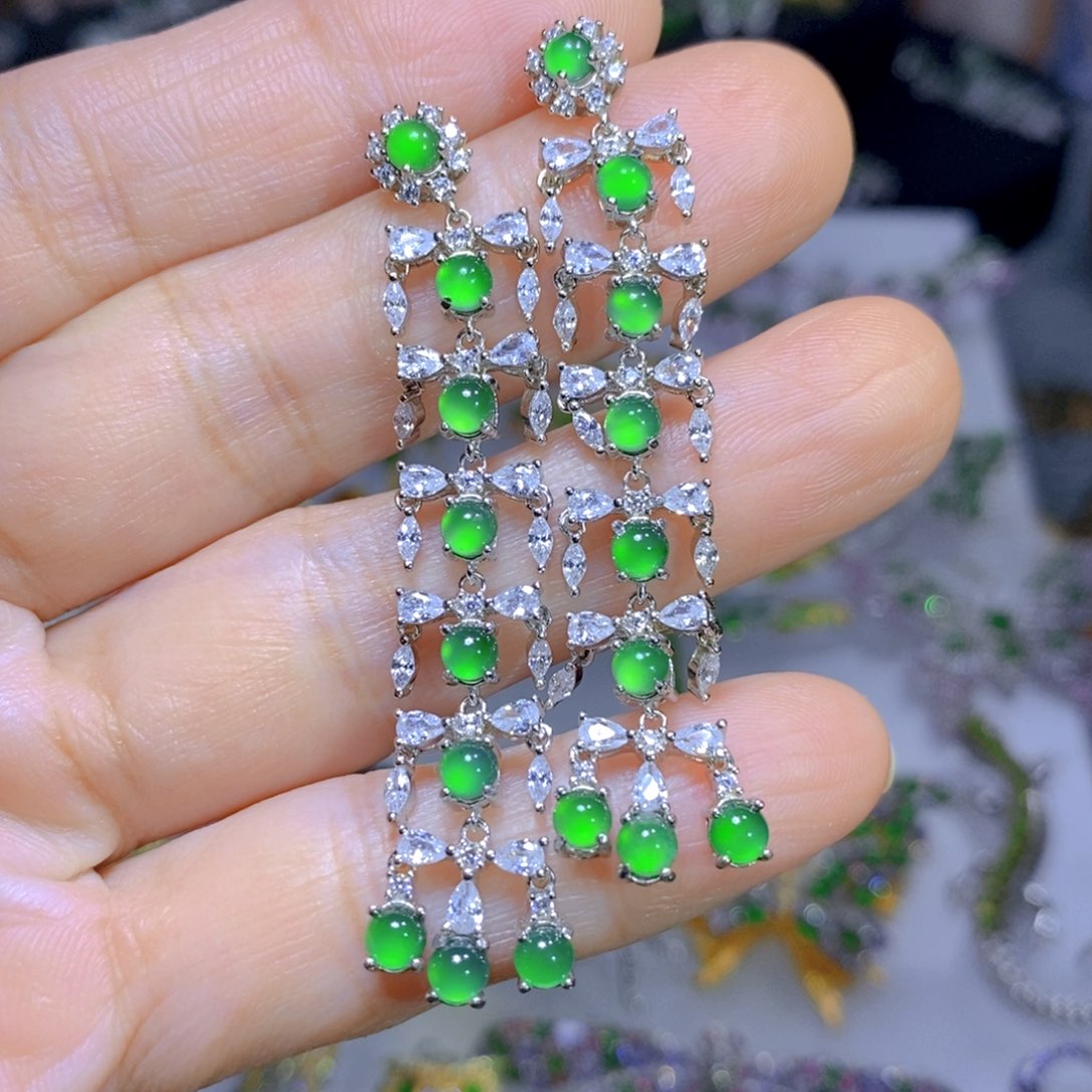 翡翠颈饰银S925镶嵌天然翡翠