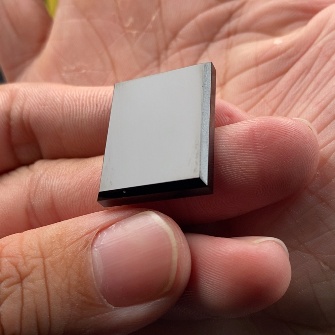 【闪购商品】翡翠未镶嵌颈饰无事牌