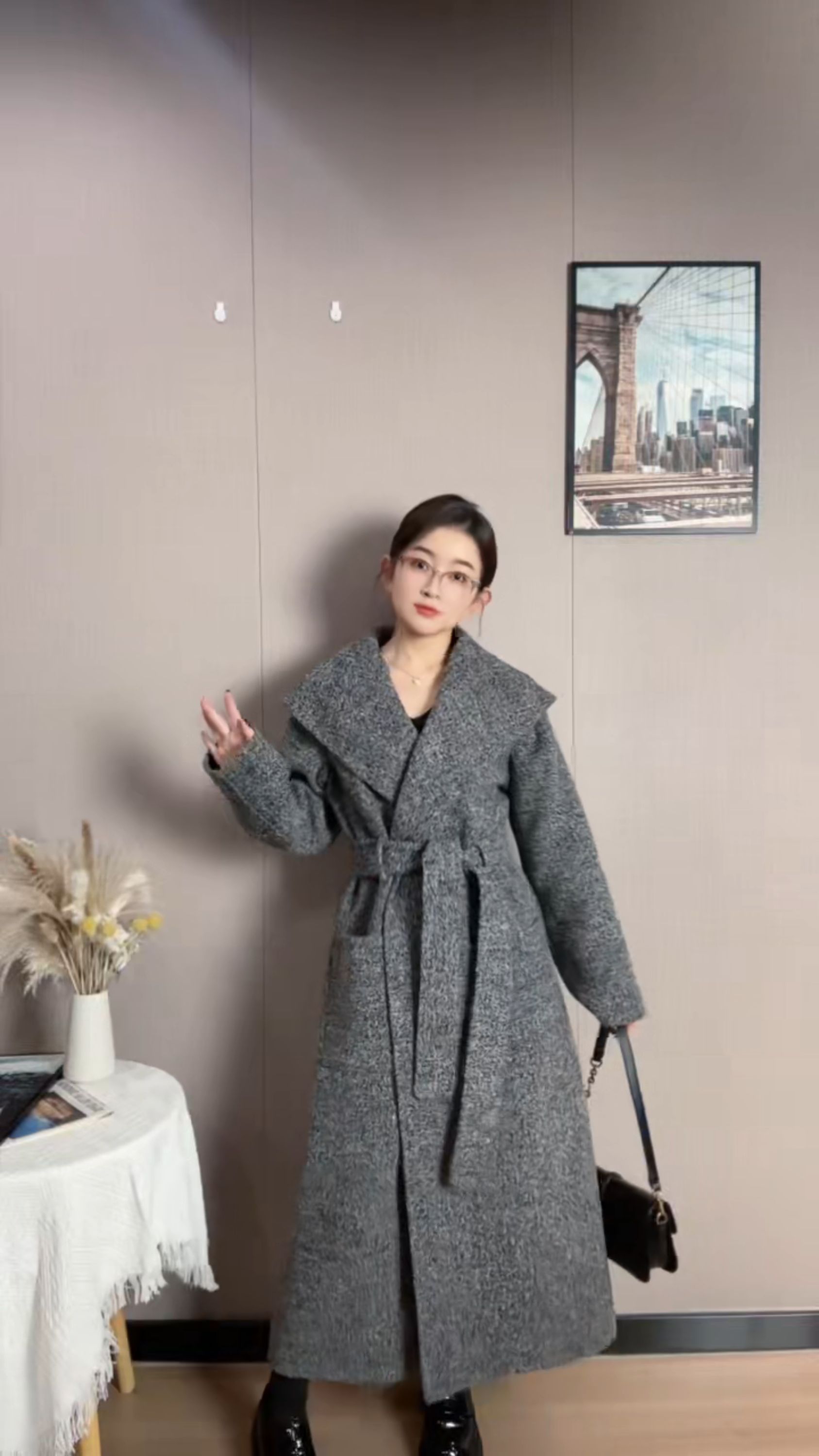 长款V领女中长款常规款毛呢外套开衫冬季百搭时尚