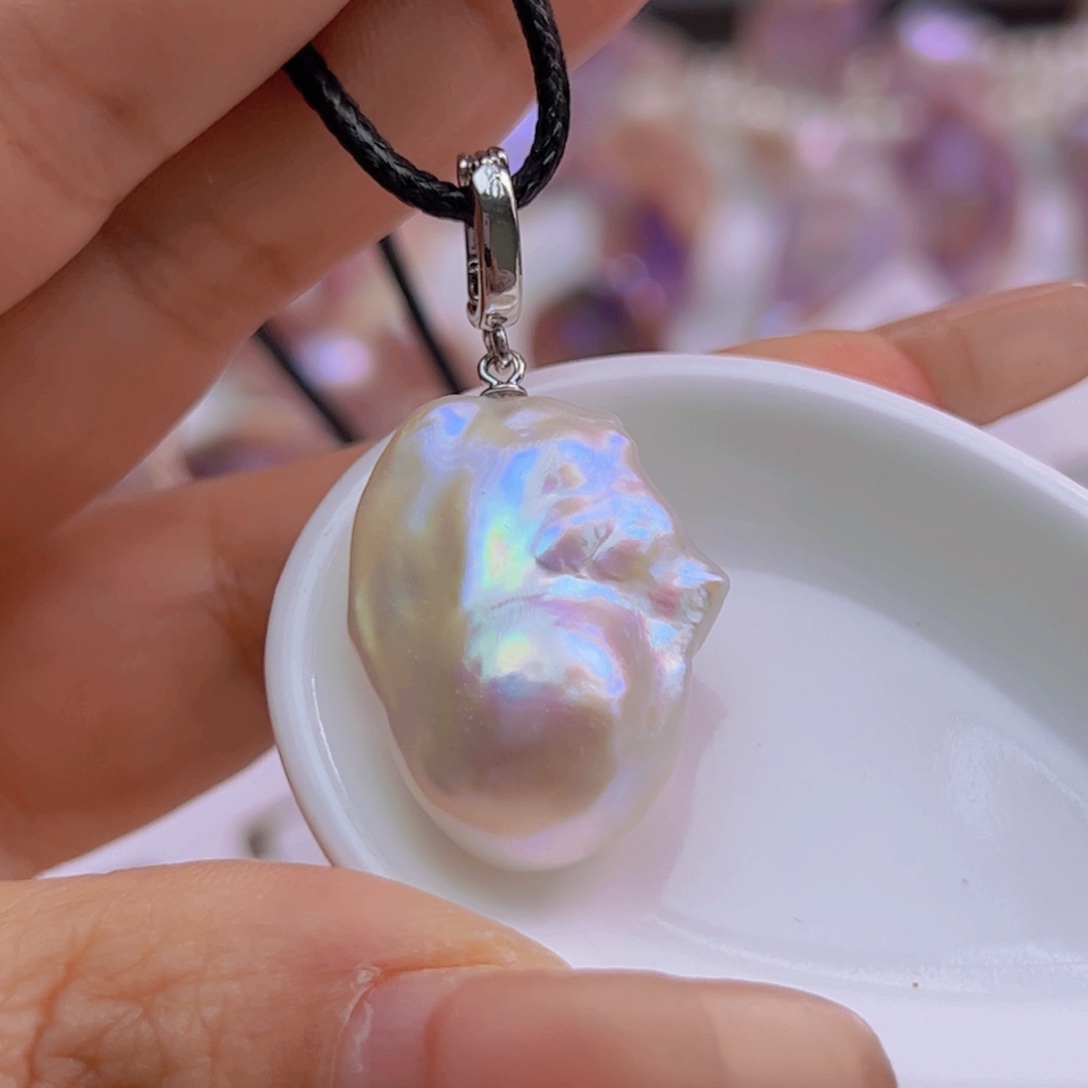 淡水珍珠吊坠(赠链)未镶嵌