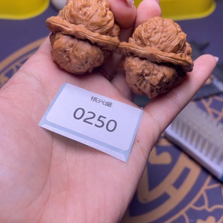 文玩核桃把件蛤蟆39.0250