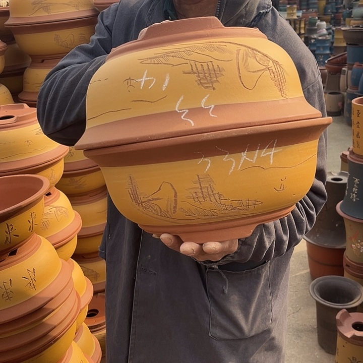 紫砂紫砂花盆和小