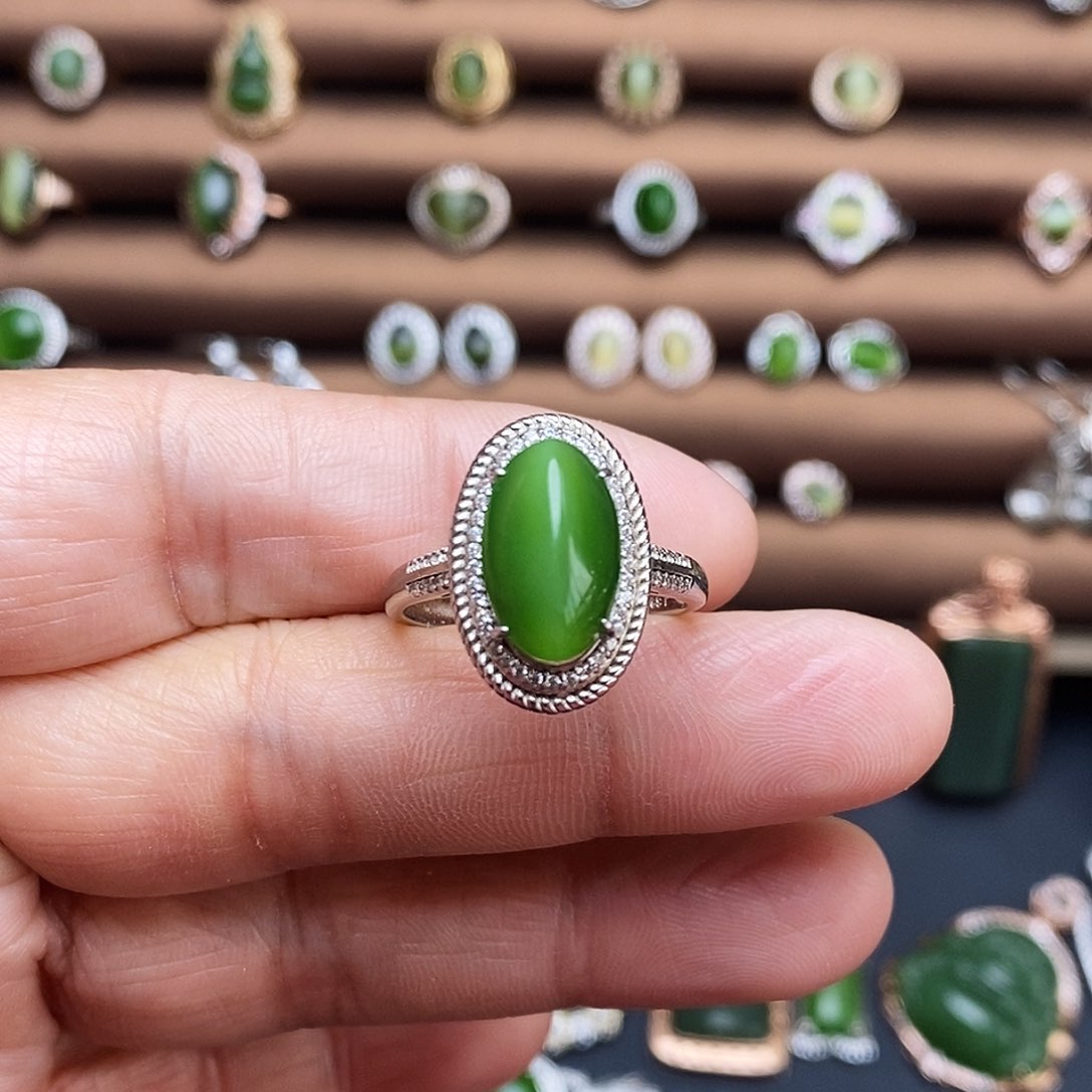 吊坠(不含链)银S925镶嵌和田玉（碧玉）戒指