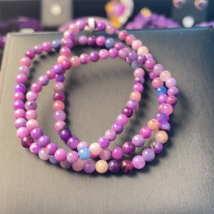 苏纪石（舒俱来）未镶嵌颈饰玉化多宝多圈