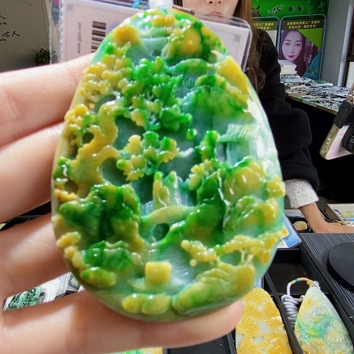 颈饰未镶嵌翡翠翡翠