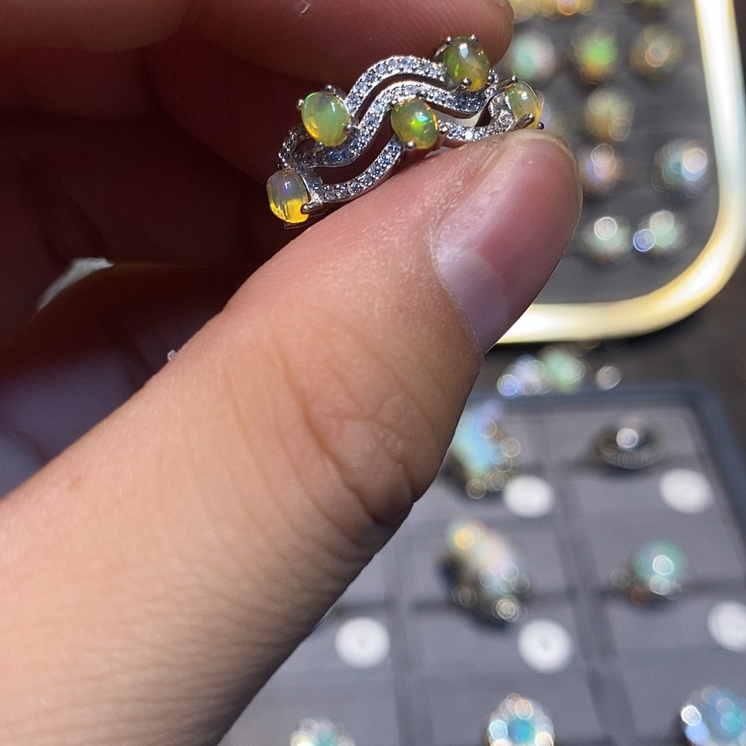 欧泊欧泊戒指银S925镶嵌