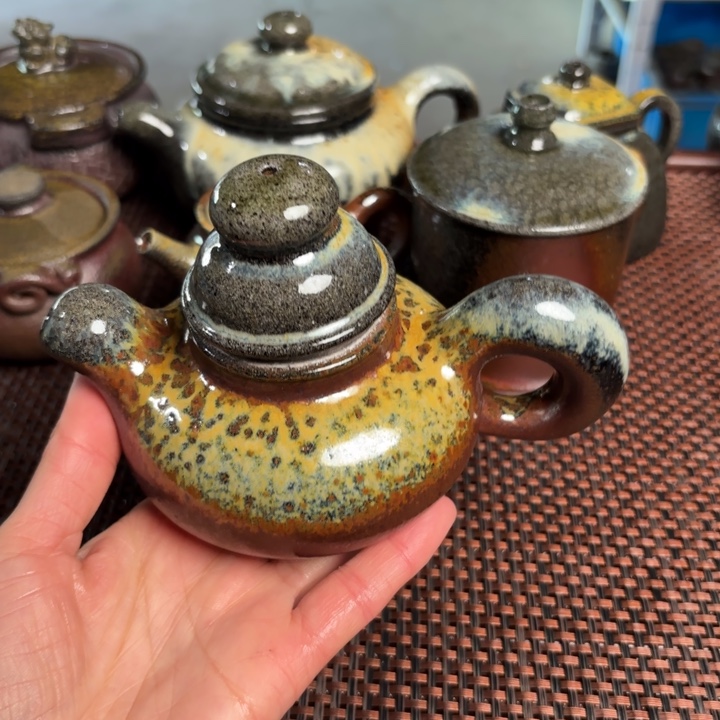 紫砂茶杯小道洪壶160 C