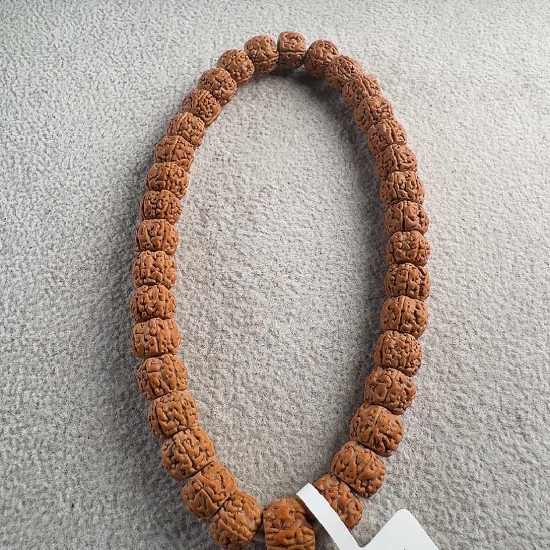 金刚菩提吊坠日***?一代龙9.5