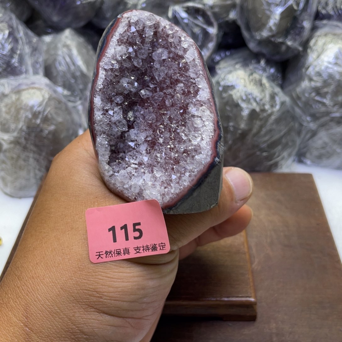 未镶嵌水晶大型摆件（非配饰）