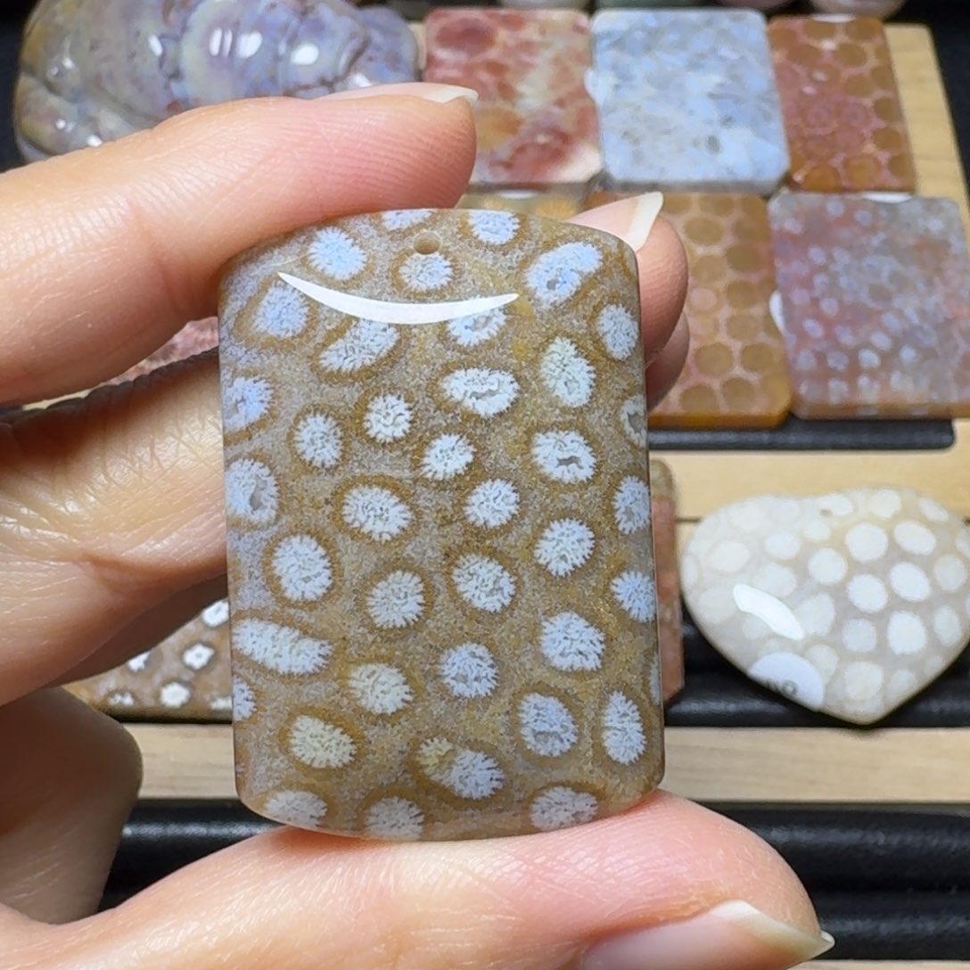 硅化玉特色豹纹未镶嵌