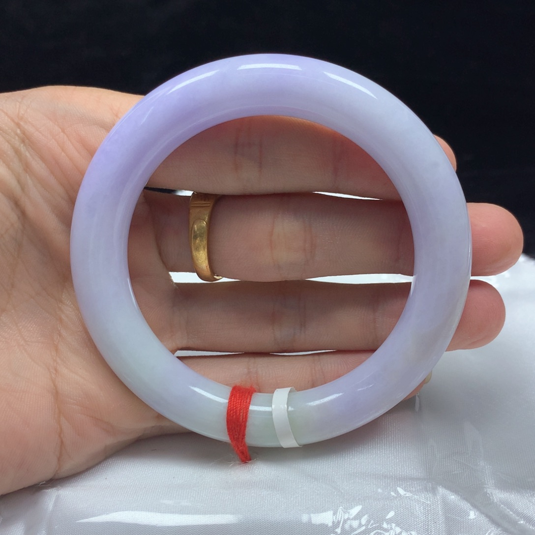 翡翠未镶嵌手镯（圆镯）54.3