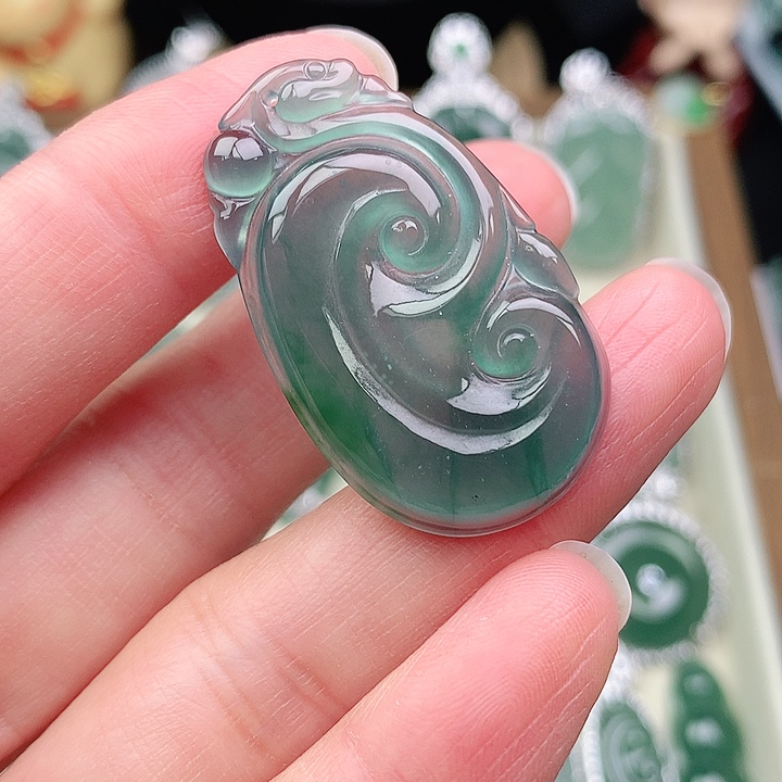 颈饰未镶嵌翡翠吊坠