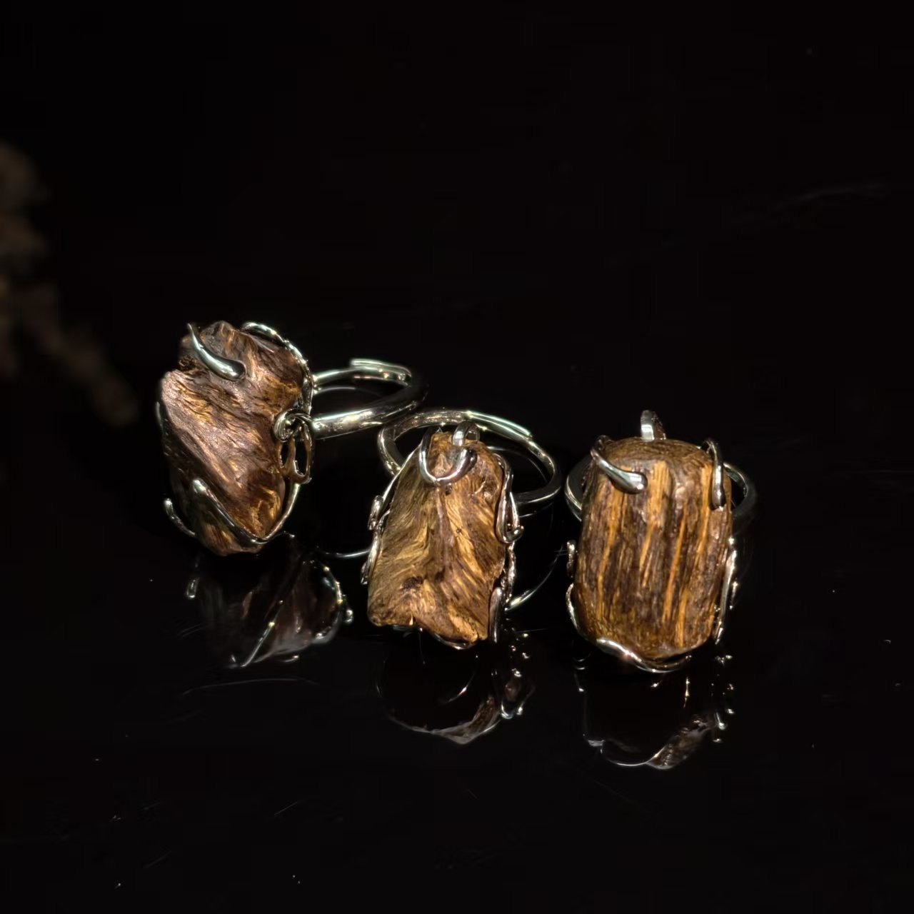 沉香银饰沉香戒指多样性发一CX-JZ0002