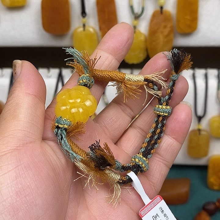 蜜蜡未镶嵌珠宝奇石手牌