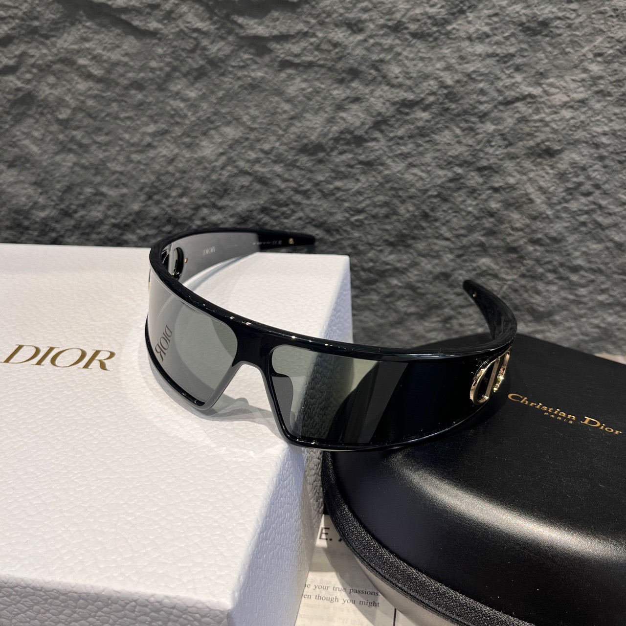 未使用 DIOR/迪奥 VeryDior M1U发箍太阳眼镜墨镜