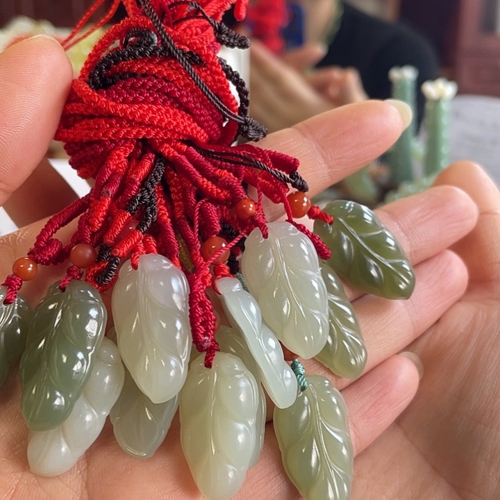 和田玉（糖玉）未镶嵌颈饰