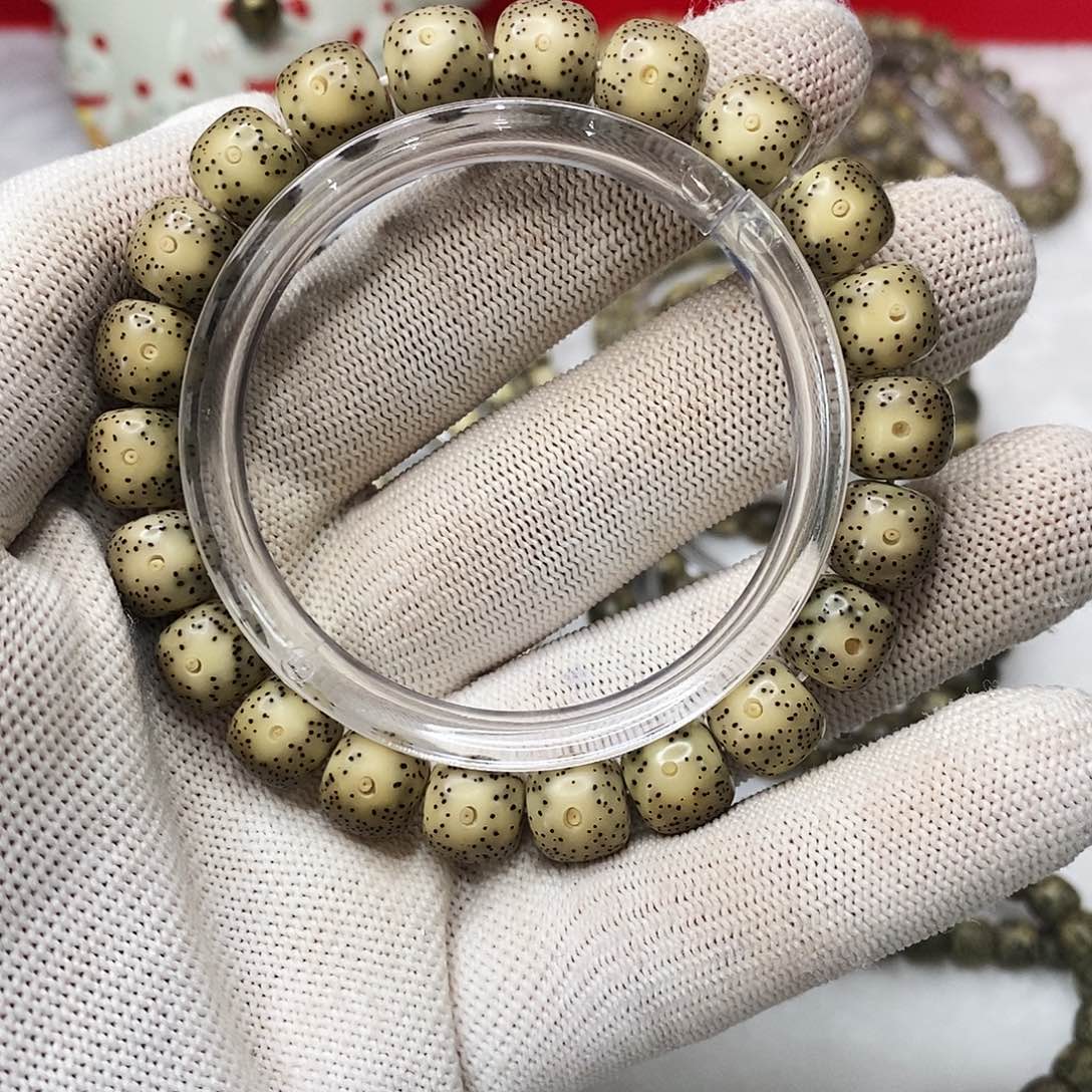 手串星月菩提糯冰9/10。010