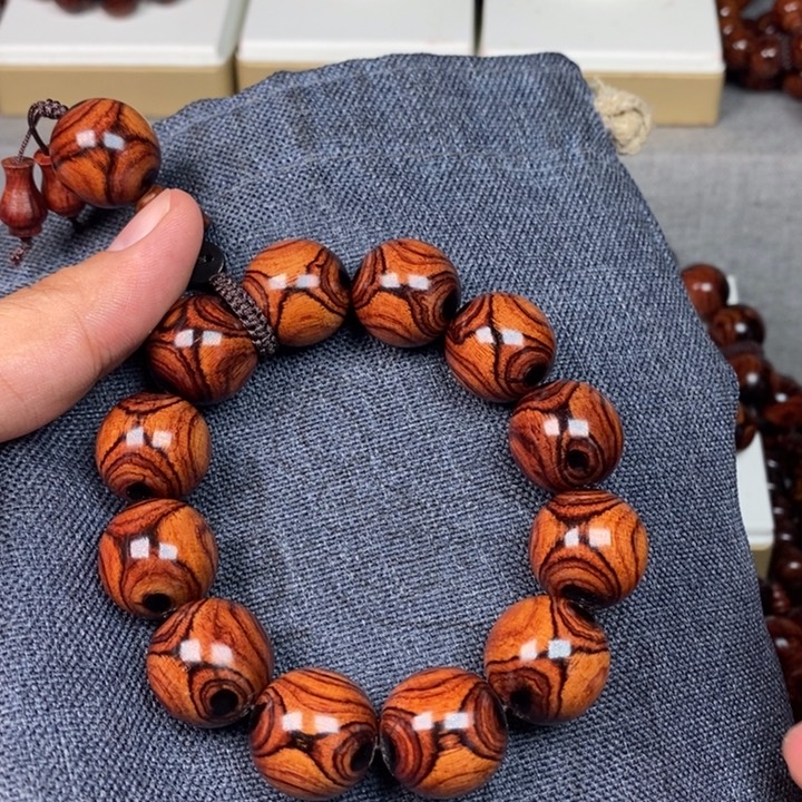 伊***炎2.0紫油梨对眼对眼