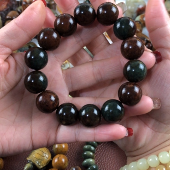 岫岩河磨玉（透闪石质玉）手串未镶嵌岁**歌