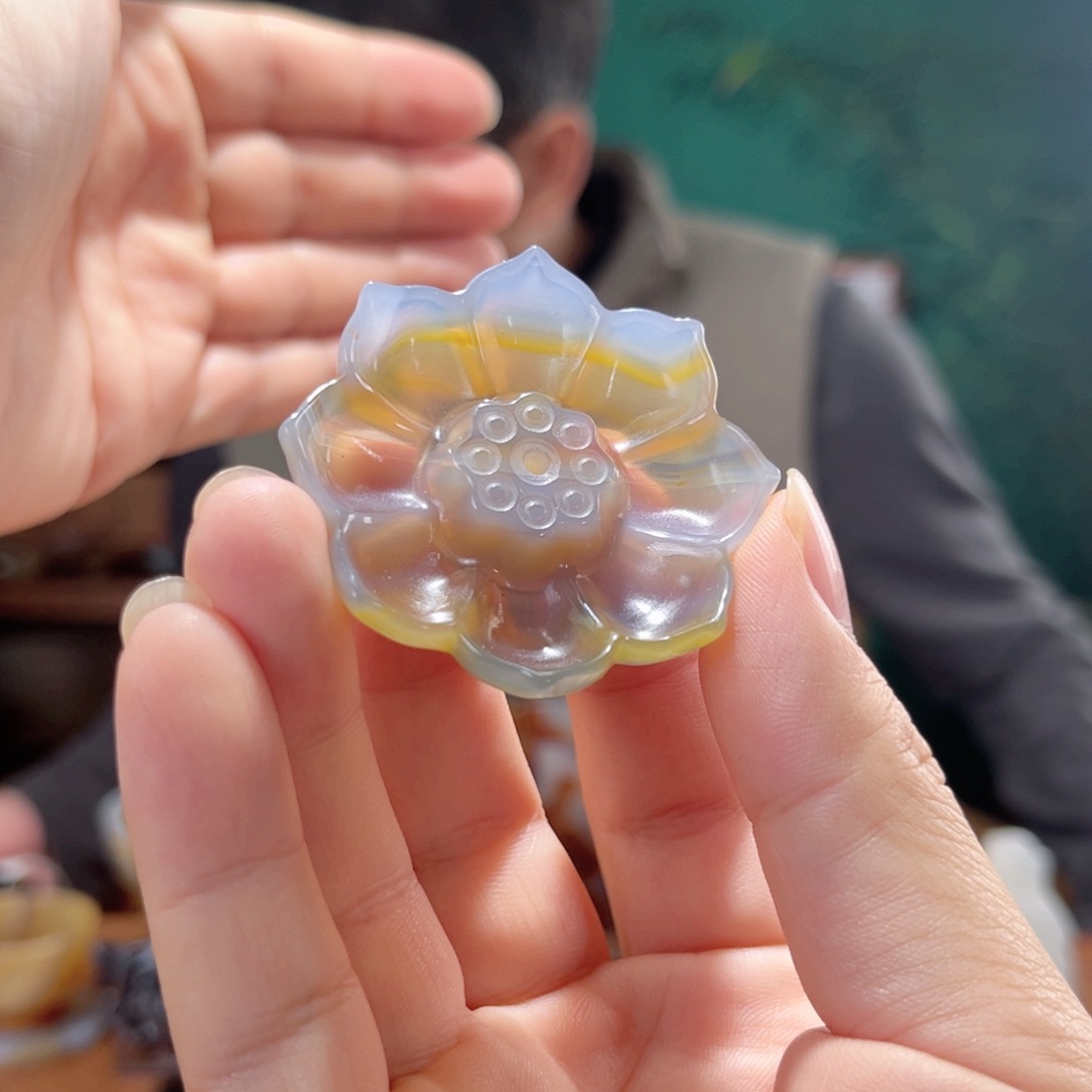 玛瑙/玉髓香插合金