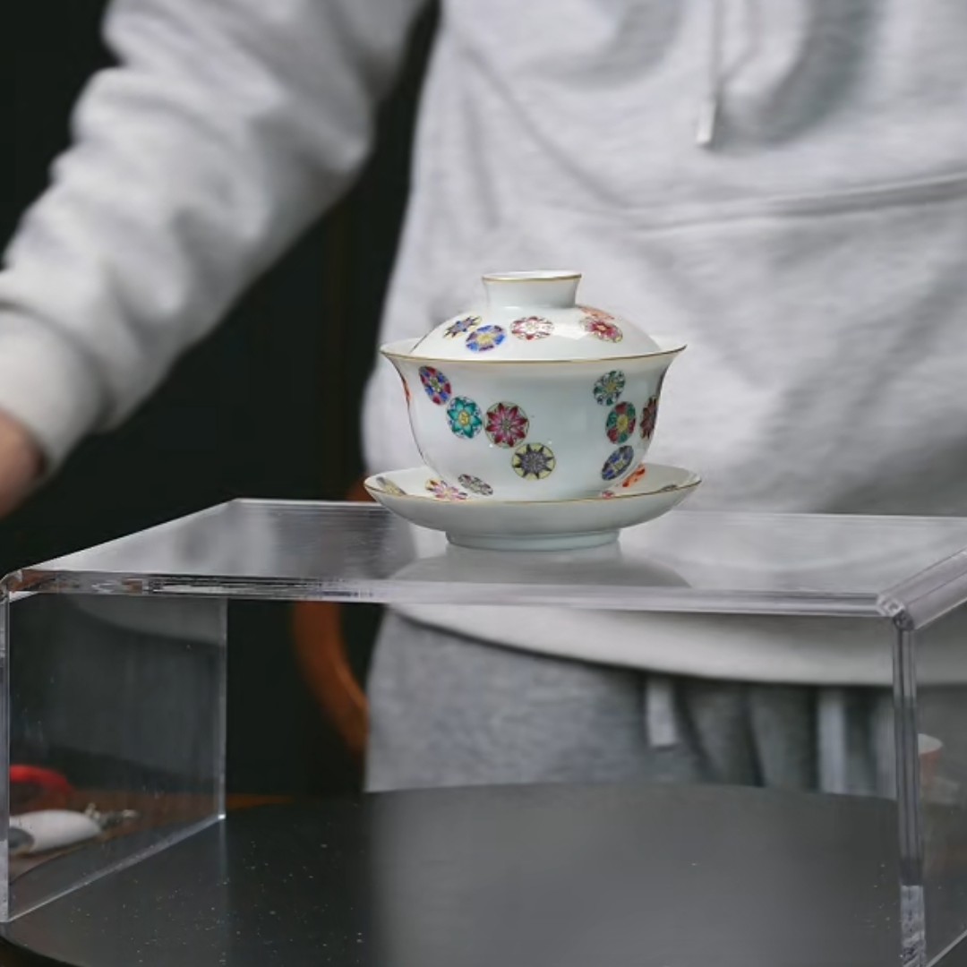 D粉彩皮球花纹三才盖碗