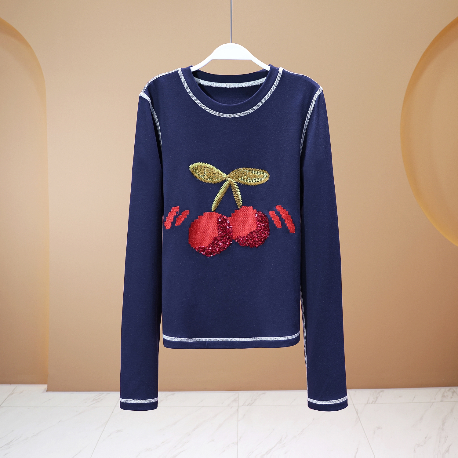 【程二女装】2025春款 藏蓝色张色立体刺绣圆领打底衫/5965