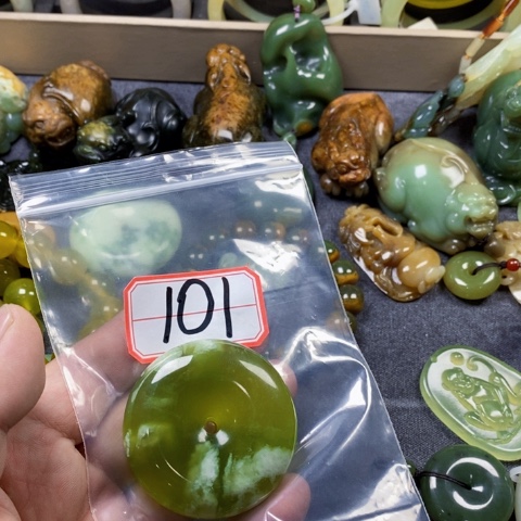 未镶嵌蛇纹石玉手链