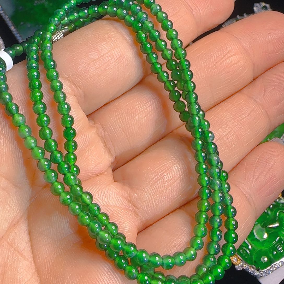 翡翠吊坠(赠链)未镶嵌