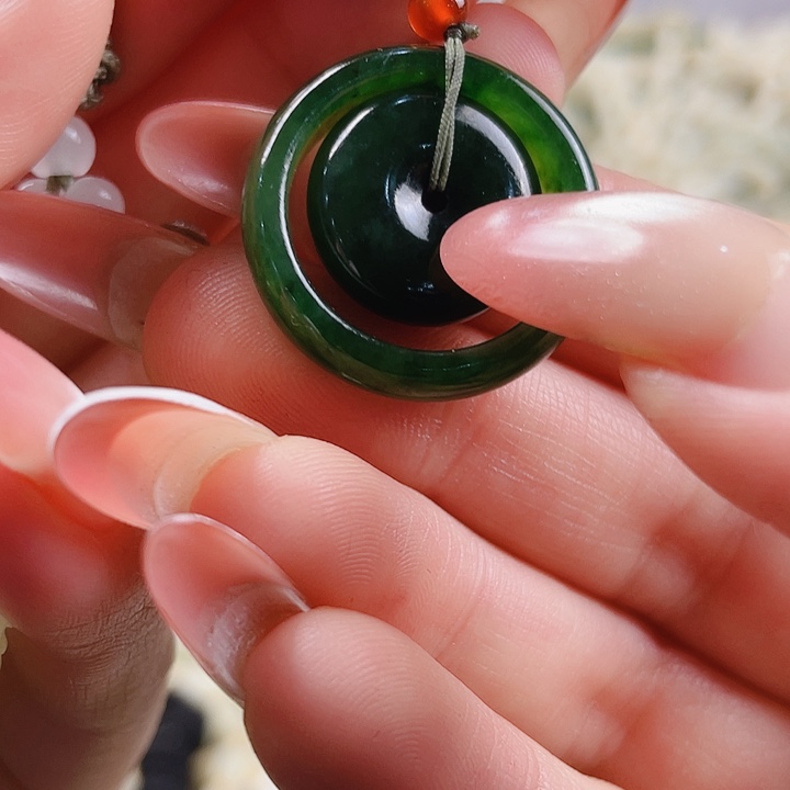 未镶嵌和田玉挂件