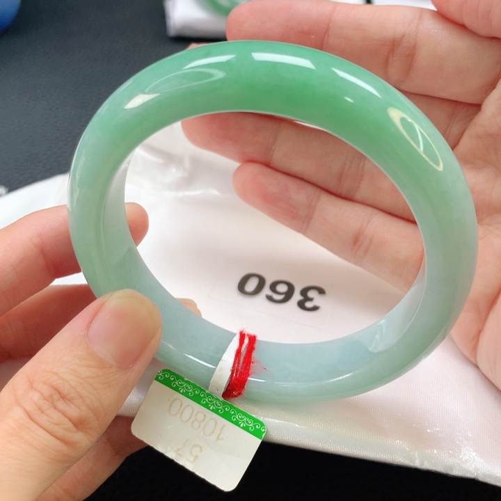 翡翠手镯未镶嵌缅甸57