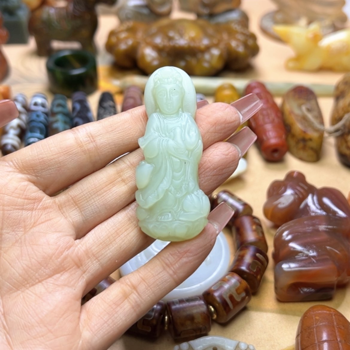 【闪购商品】蛇纹石玉颈饰未镶嵌