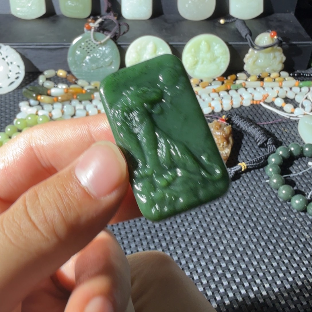 和田玉未镶嵌颈饰