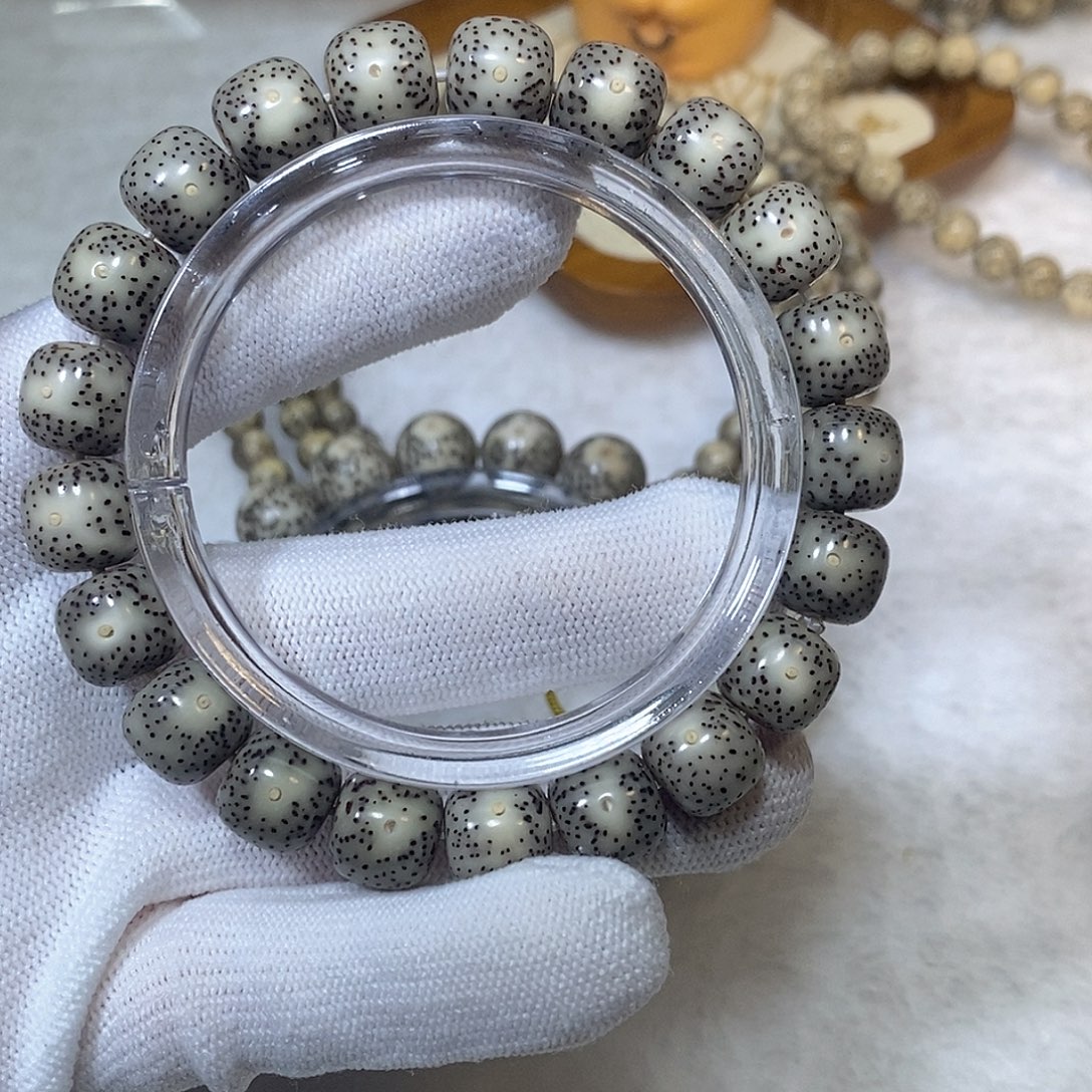 星月菩提手串11.10灰冰单圈