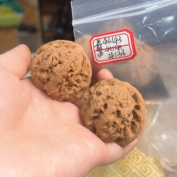 文玩核桃把件兴隆狮子头