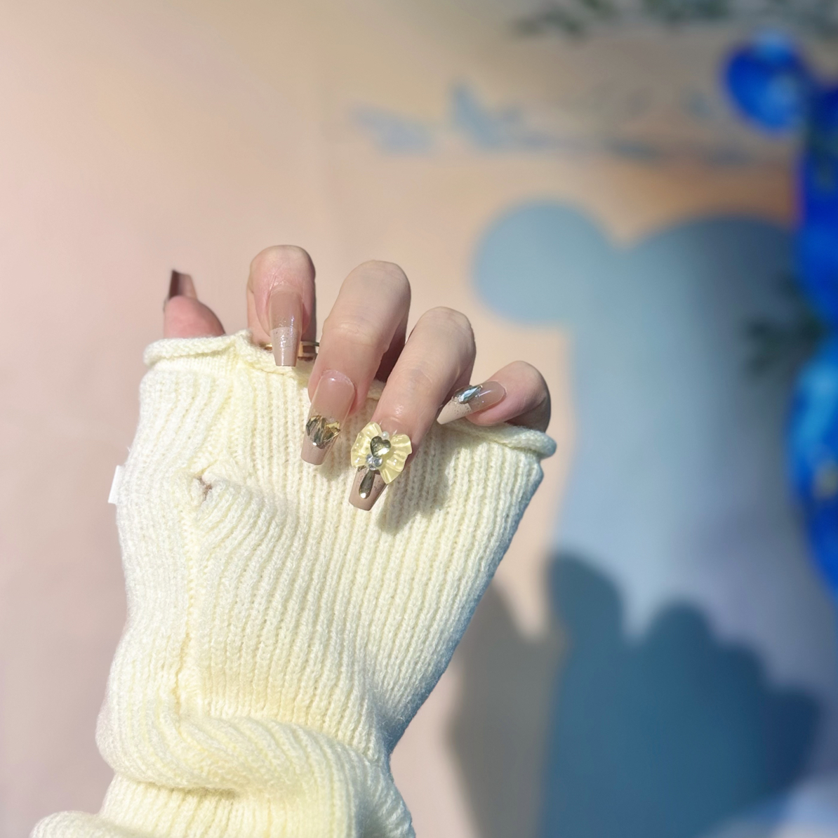 奶橙法式爱心钻蝴蝶结纯手工穿戴甲高级感爆闪可重复美甲贴片